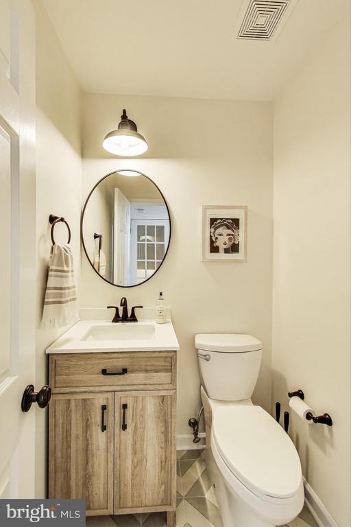 5 ARGOSY COURT