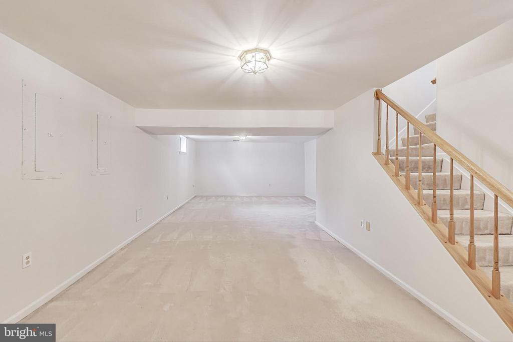 5 ARGOSY COURT