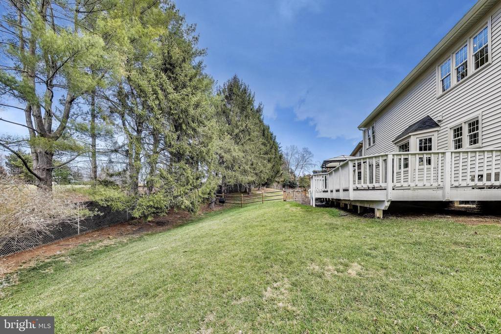 5 ARGOSY COURT