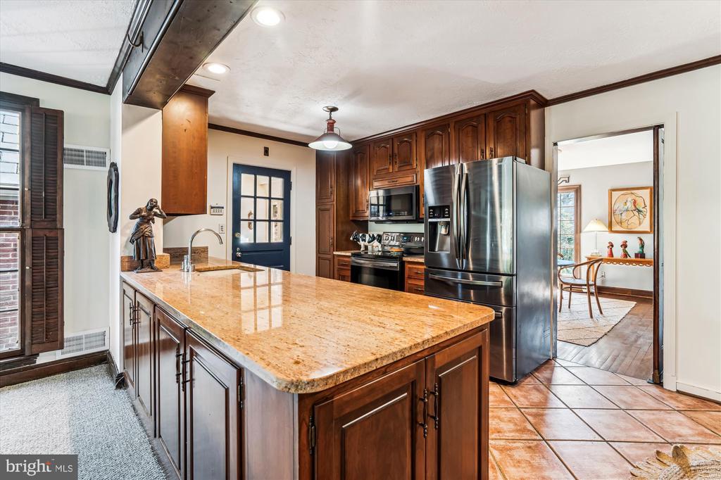 10545 SWEETBRIAR PARKWAY