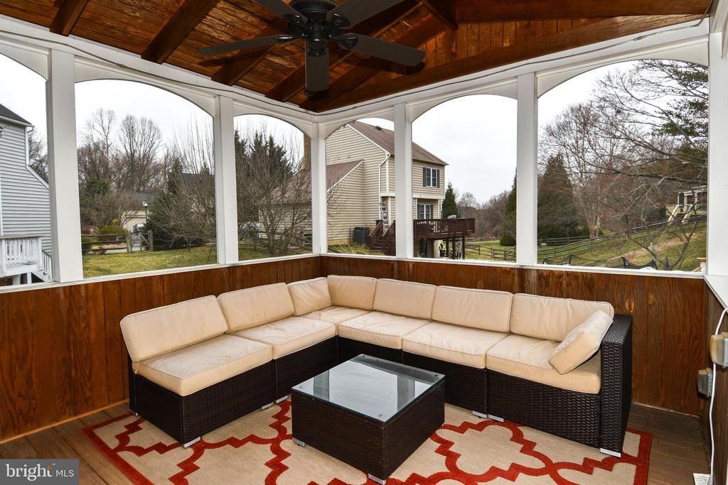 20712 ASPENWOOD LANE