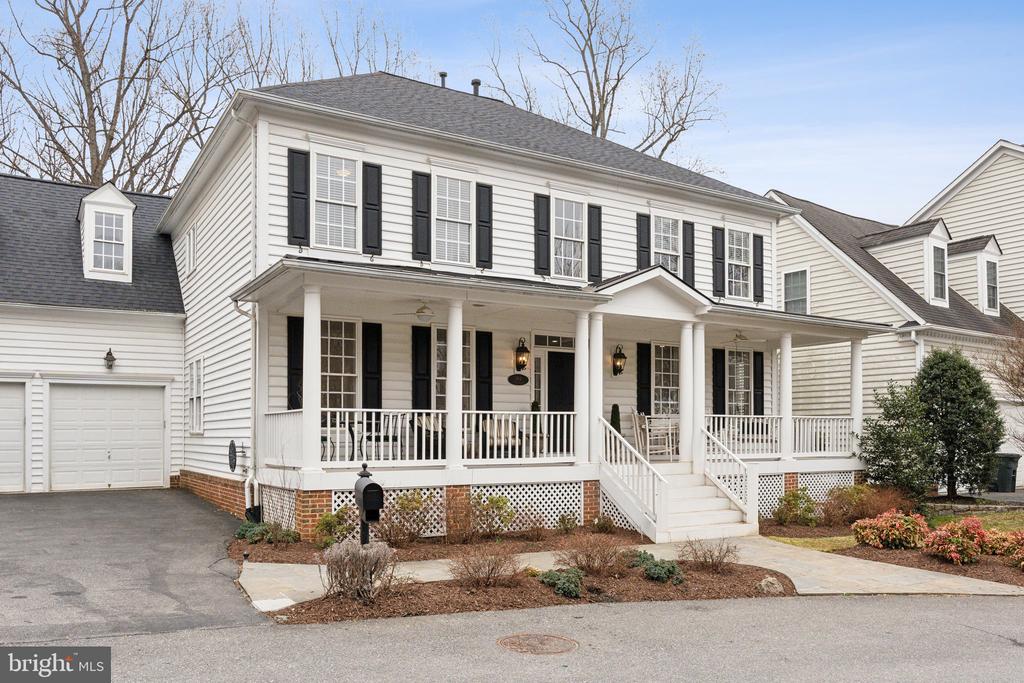 866 STILL CREEK LANE