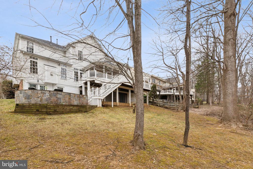 866 STILL CREEK LANE