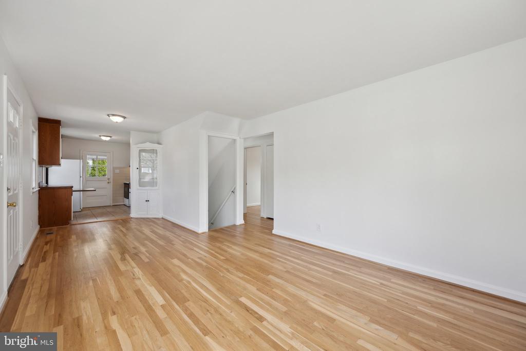 4110 MITSCHER COURT
