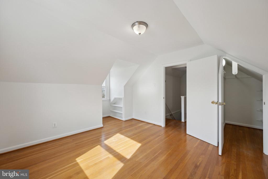 4110 MITSCHER COURT