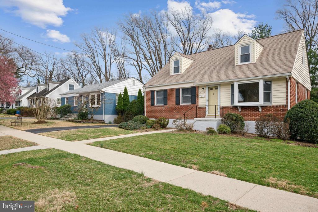 4110 MITSCHER COURT