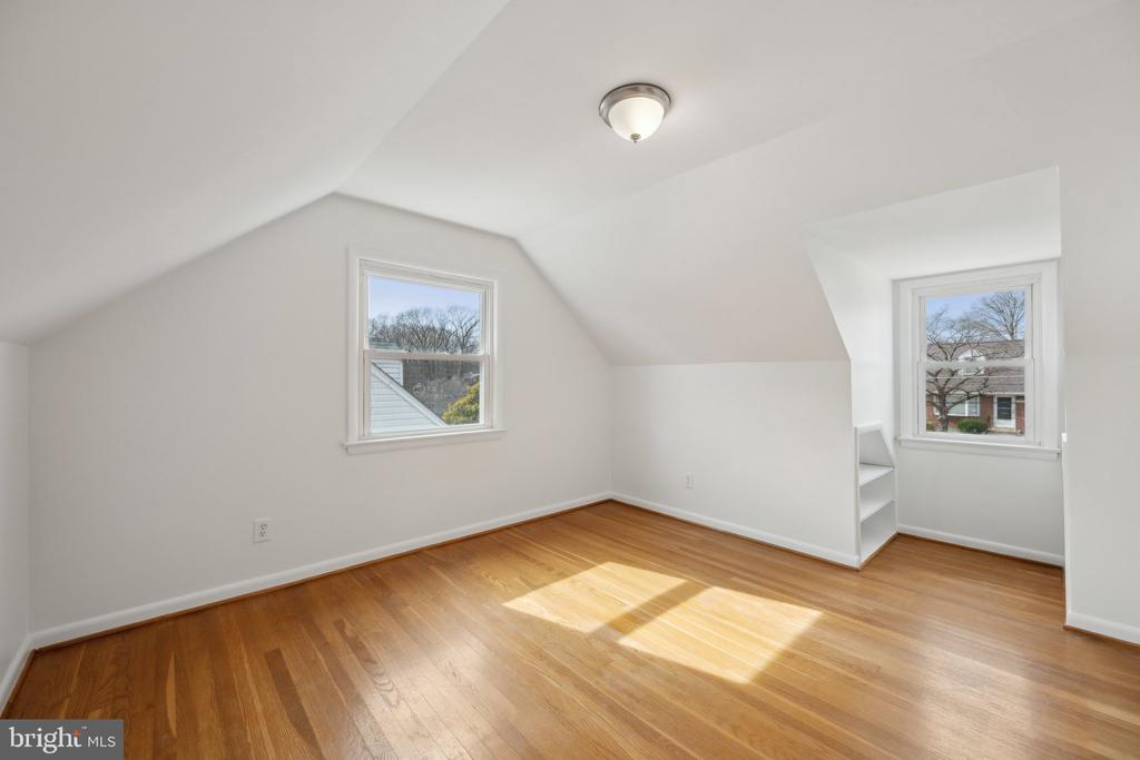 4110 MITSCHER COURT