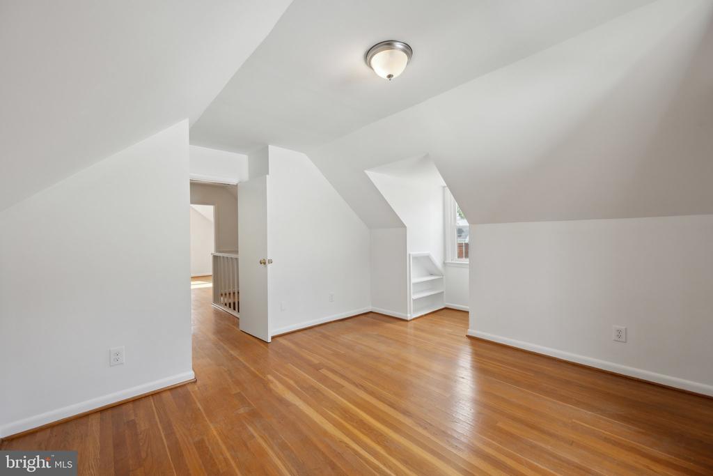 4110 MITSCHER COURT