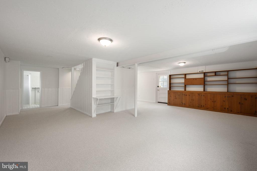 4110 MITSCHER COURT