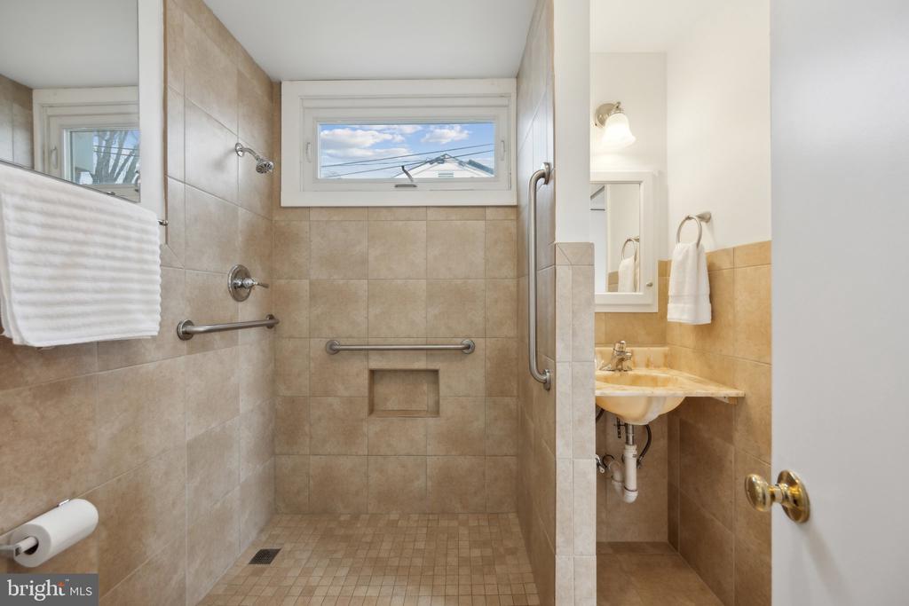 4110 MITSCHER COURT