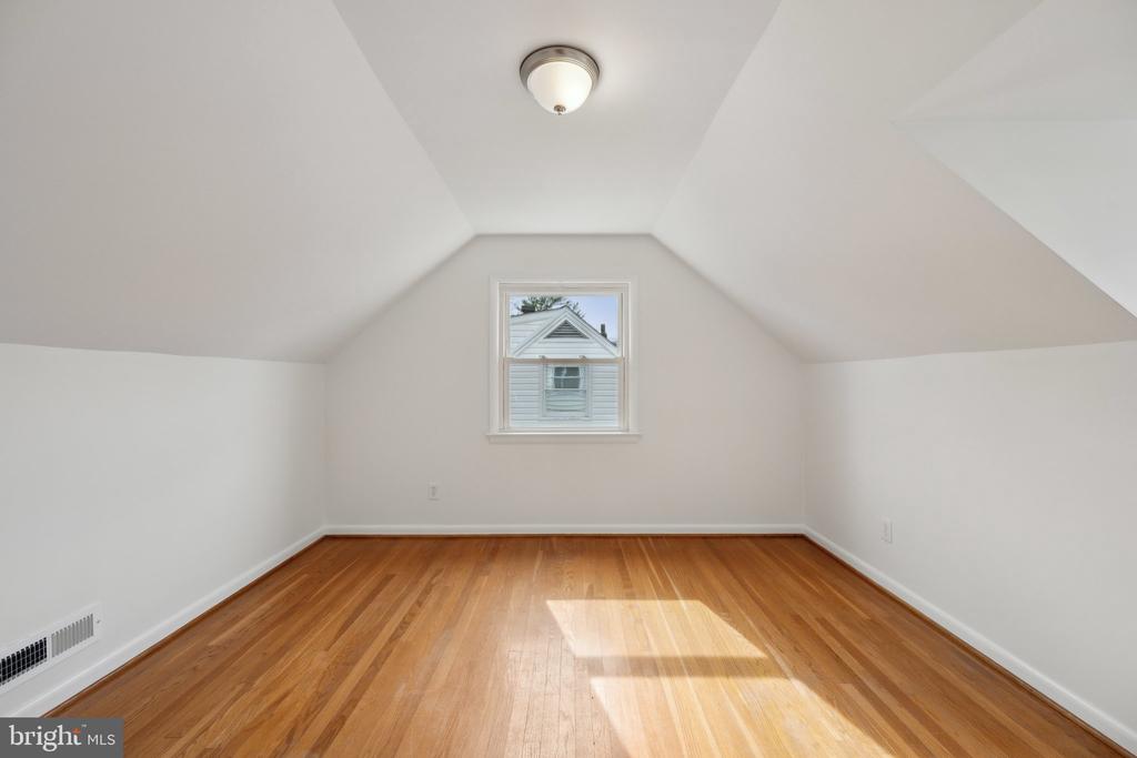 4110 MITSCHER COURT