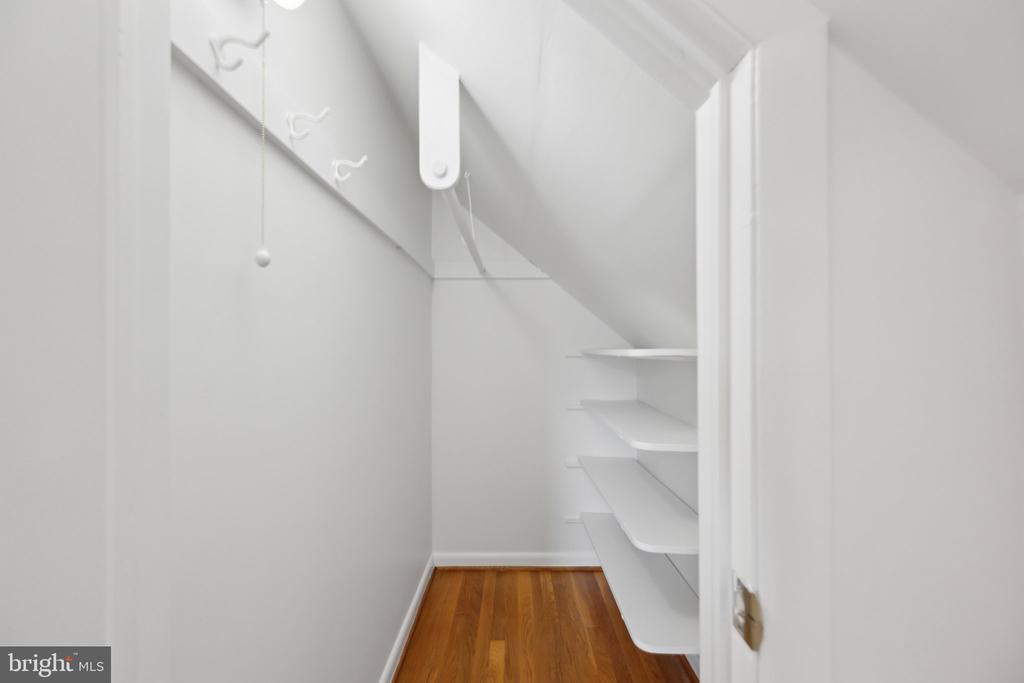 4110 MITSCHER COURT