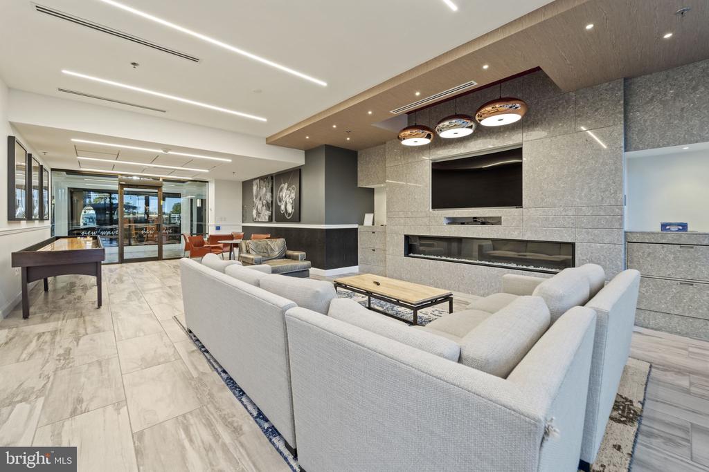 5225 POOKS HILL ROAD Unit: 722S