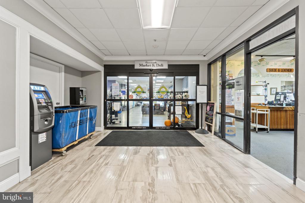 5225 POOKS HILL ROAD Unit: 722S