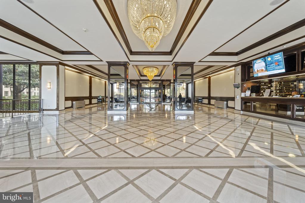 5225 POOKS HILL ROAD Unit: 722S