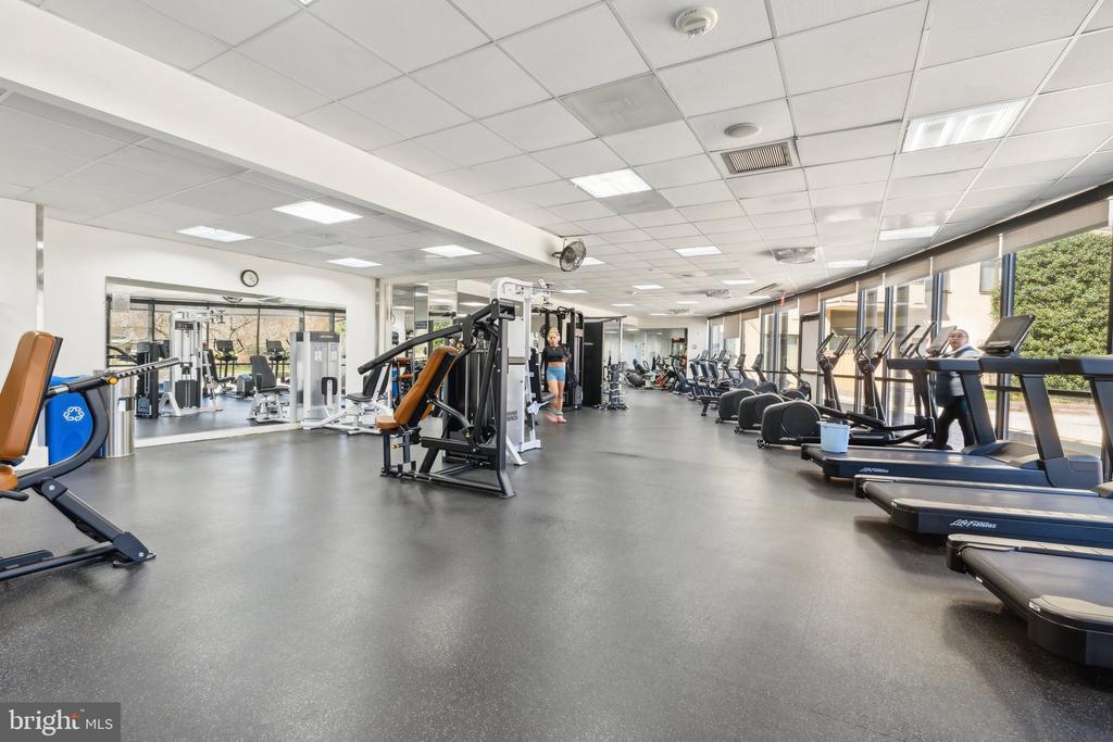5225 POOKS HILL ROAD Unit: 722S