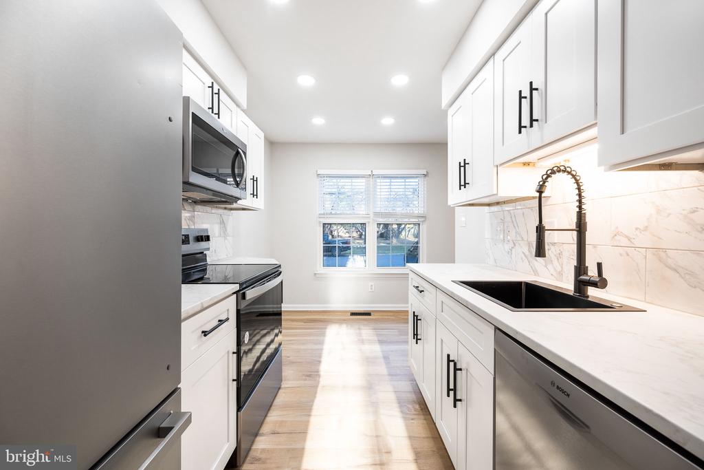14664 KEENELAND CIR