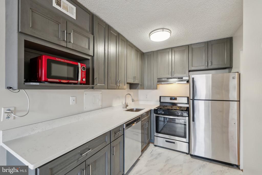 5225 POOKS HILL ROAD Unit: 405S