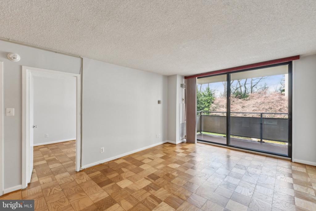 5225 POOKS HILL ROAD Unit: 405S