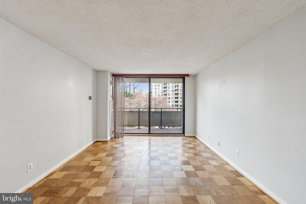 5225 POOKS HILL ROAD Unit: 405S
