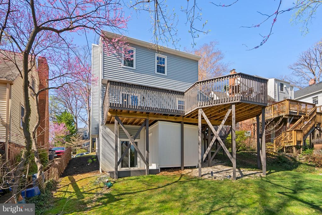 122 HAMILTON AVENUE