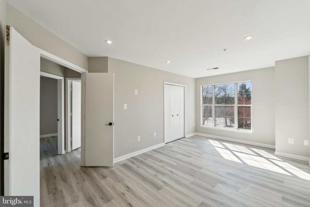 9411 ROYAL BONNET TERRACE