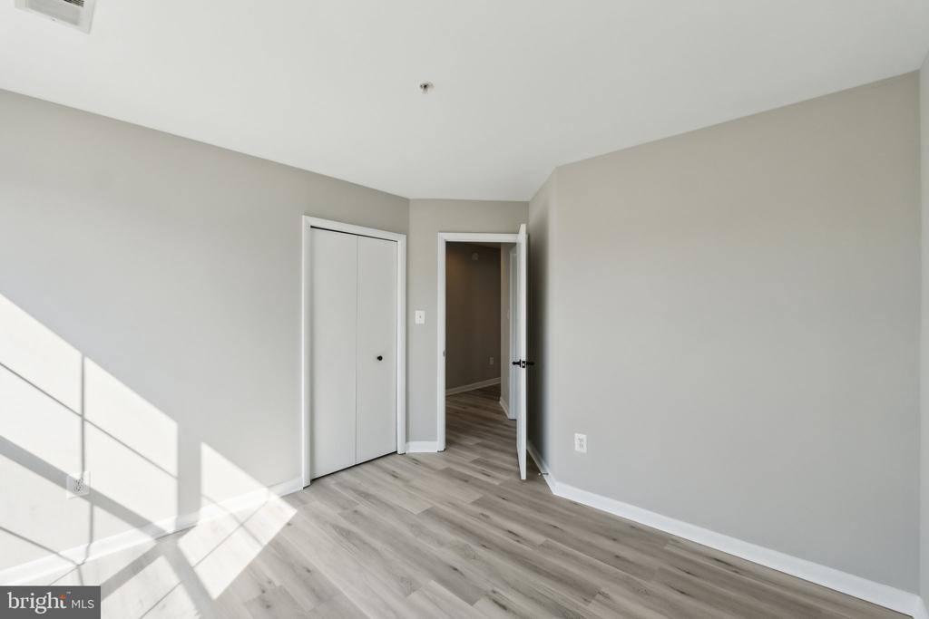 9411 ROYAL BONNET TERRACE