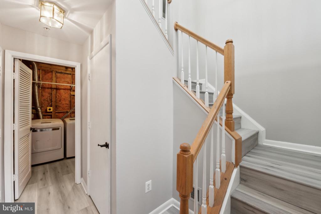 9411 ROYAL BONNET TERRACE