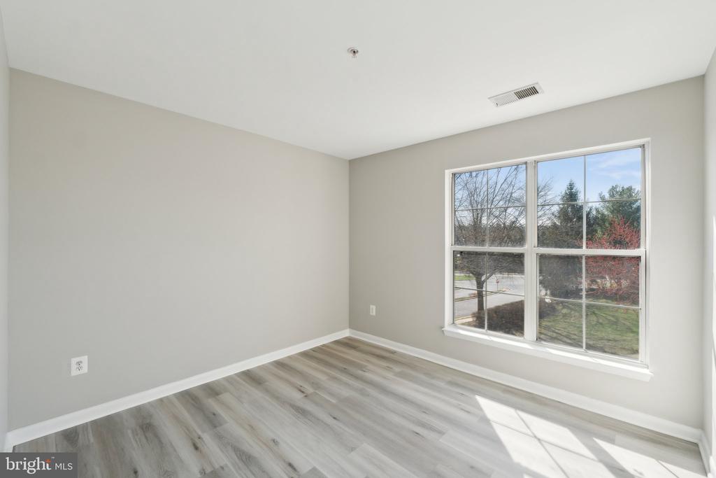 9411 ROYAL BONNET TERRACE