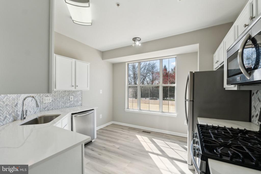 9411 ROYAL BONNET TERRACE
