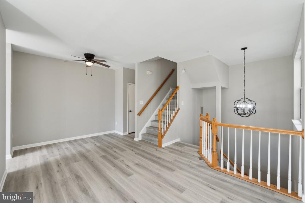9411 ROYAL BONNET TERRACE