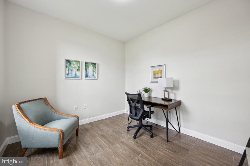 228 N SUMMIT AVENUE Unit: 27-228
