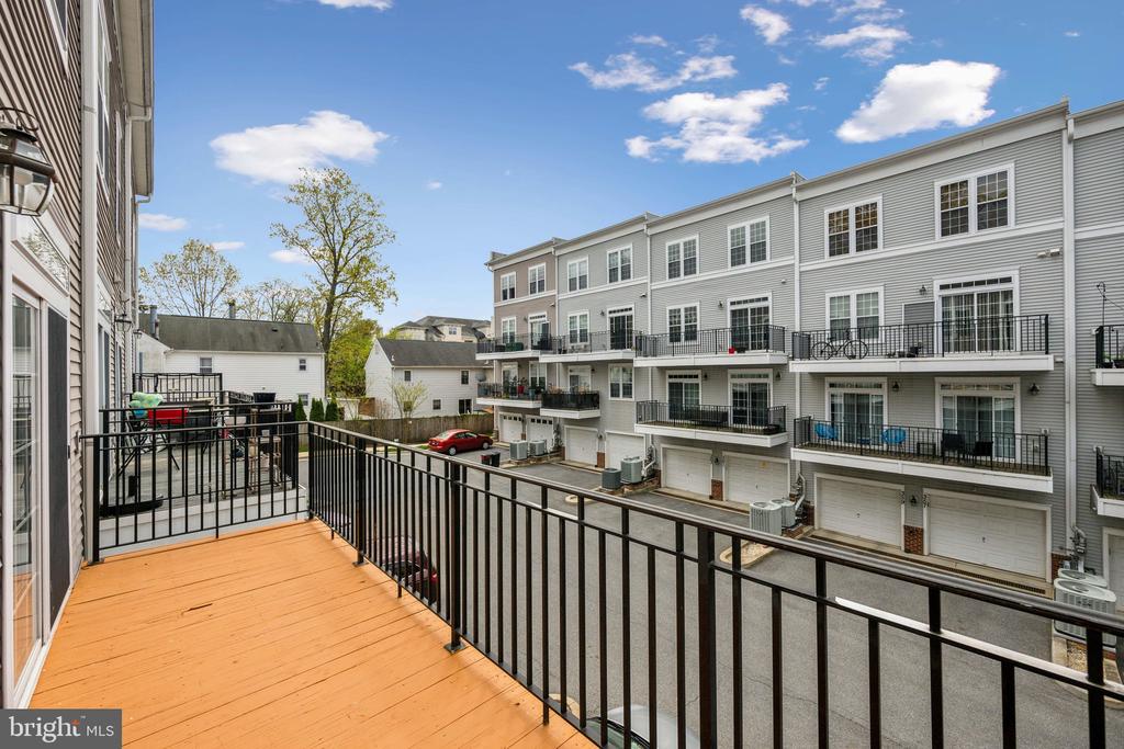 228 N SUMMIT AVENUE Unit: 27-228