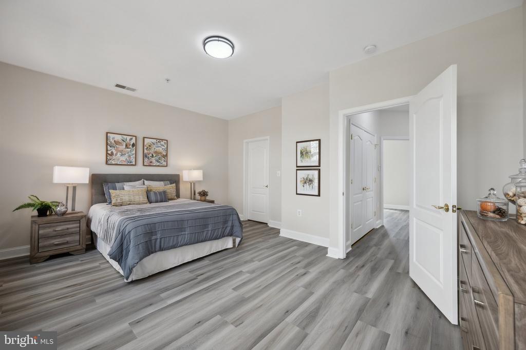 228 N SUMMIT AVENUE Unit: 27-228