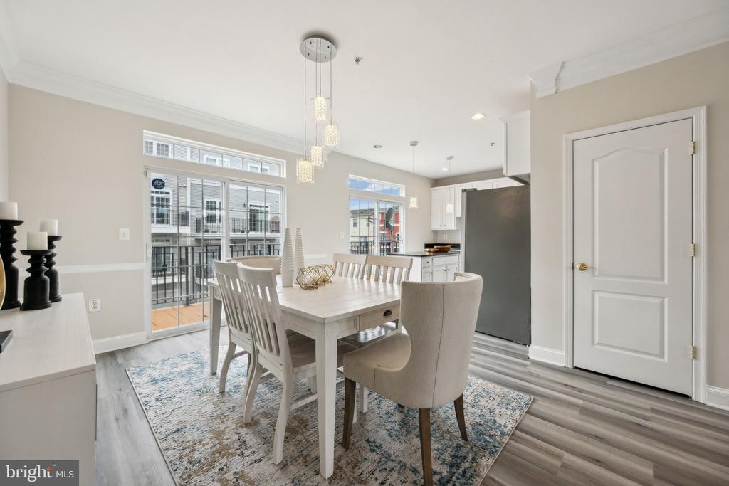 228 N SUMMIT AVENUE Unit: 27-228