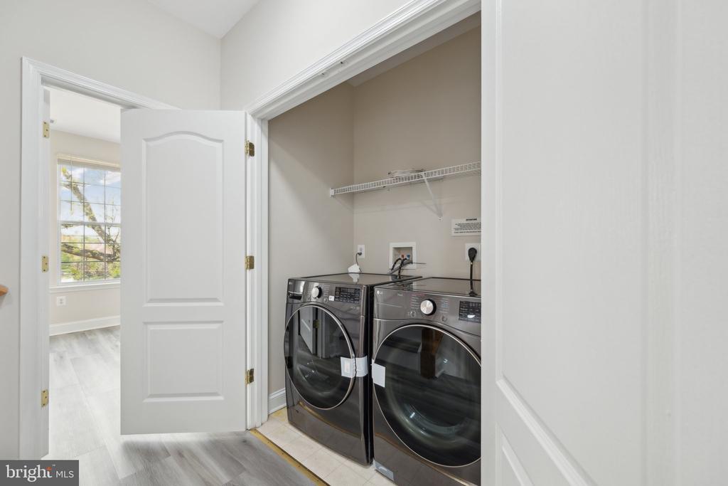 228 N SUMMIT AVENUE Unit: 27-228