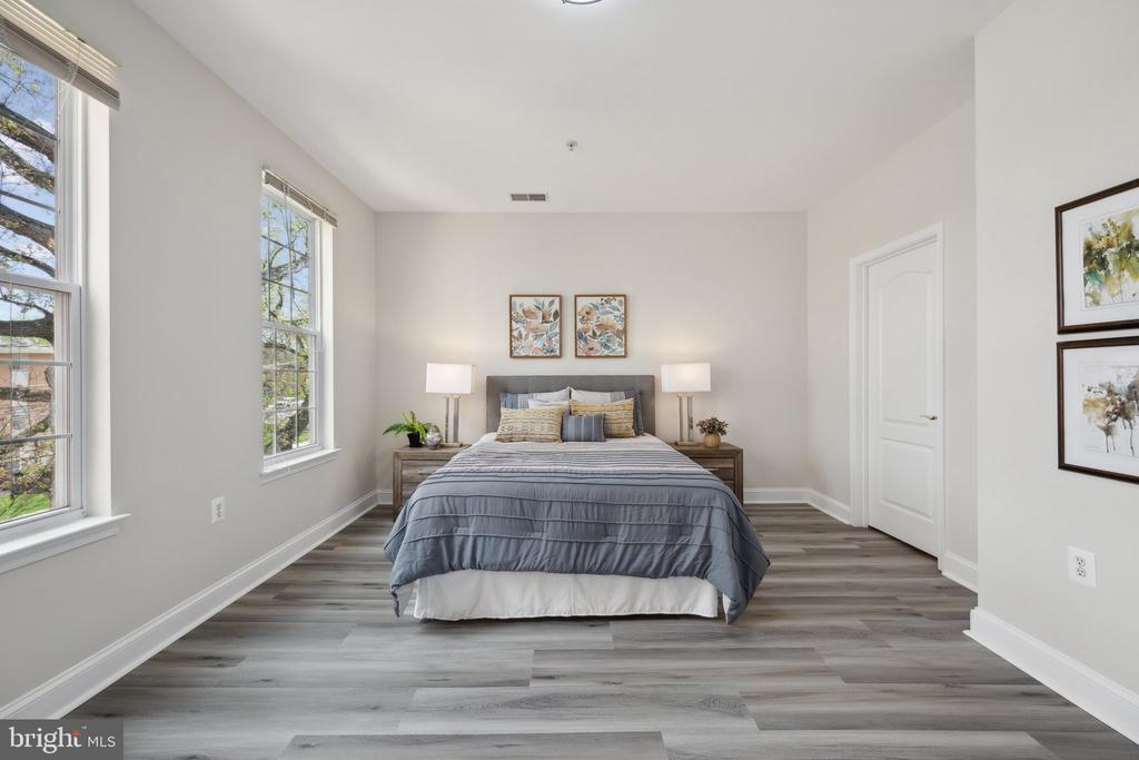 228 N SUMMIT AVENUE Unit: 27-228