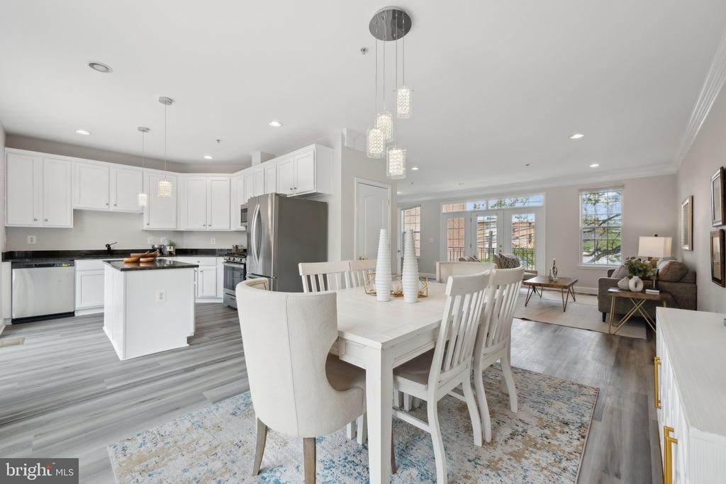 228 N SUMMIT AVENUE Unit: 27-228