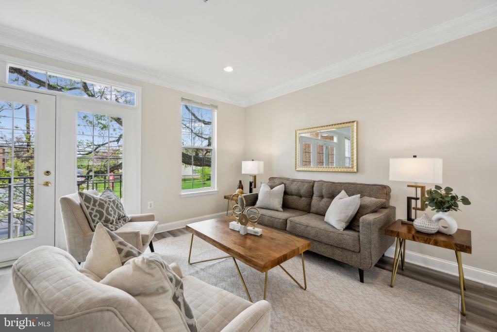 228 N SUMMIT AVENUE Unit: 27-228