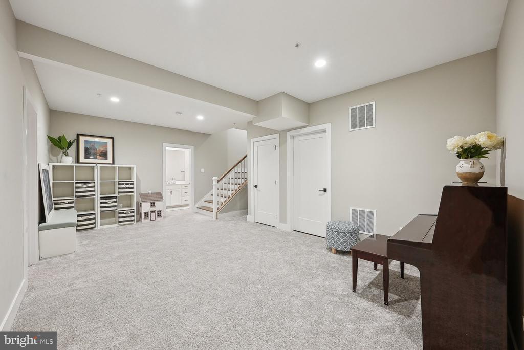 13910 SCOUT LANE