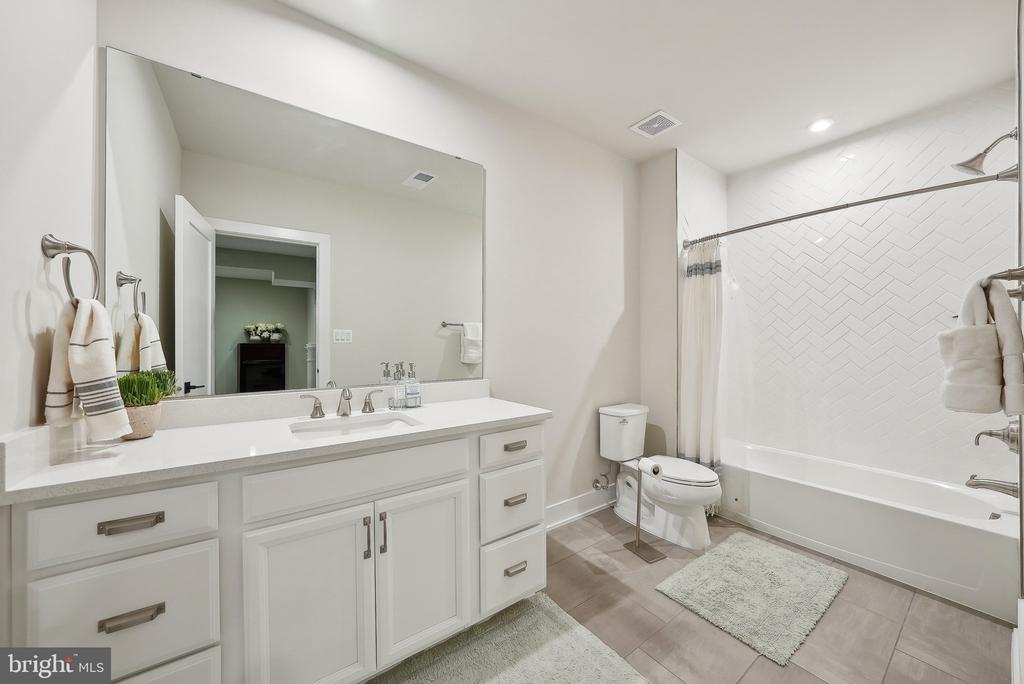 13910 SCOUT LANE