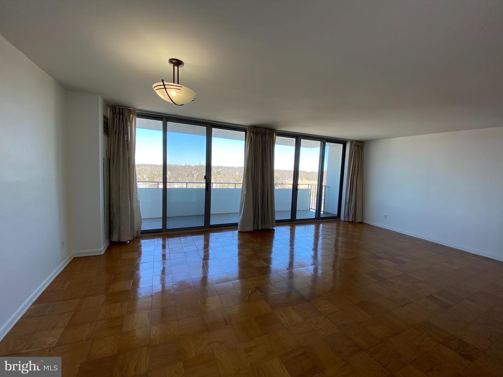 5101 RIVER ROAD Unit: 1417