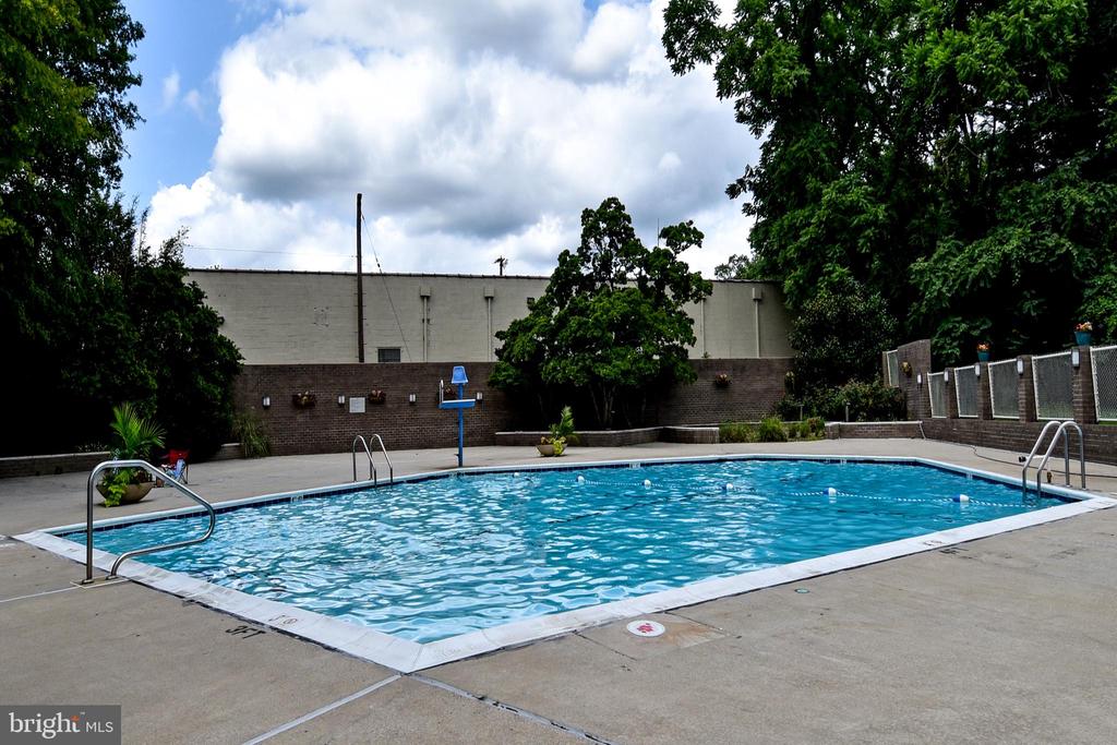 5101 RIVER ROAD Unit: 1417