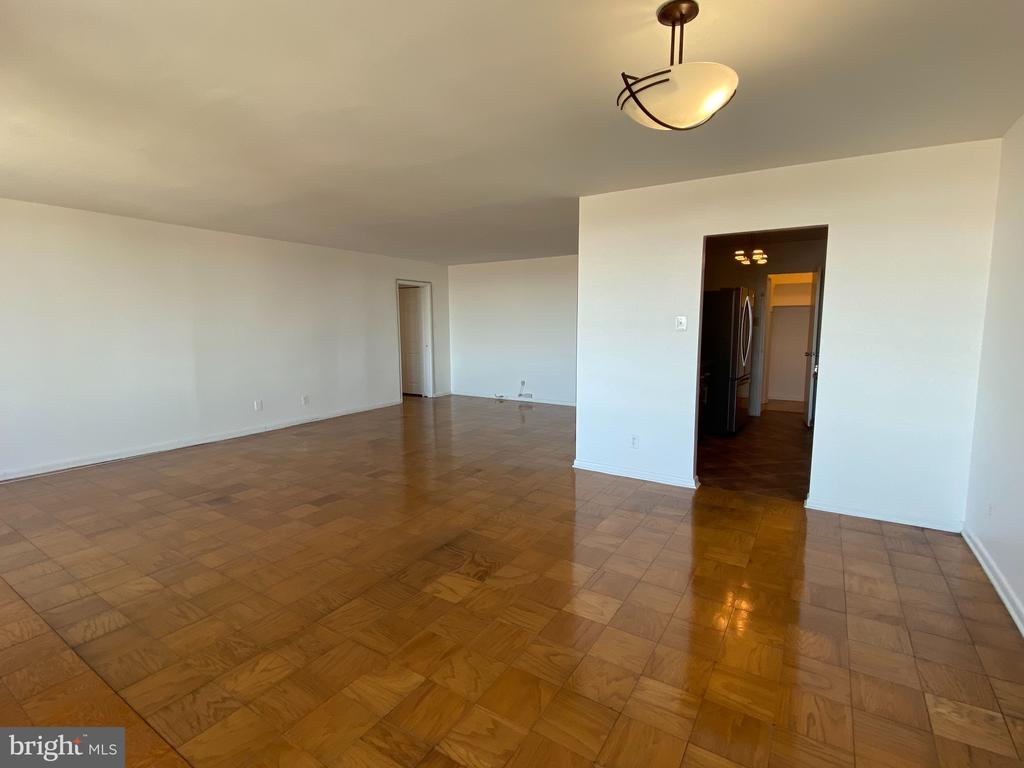 5101 RIVER ROAD Unit: 1417