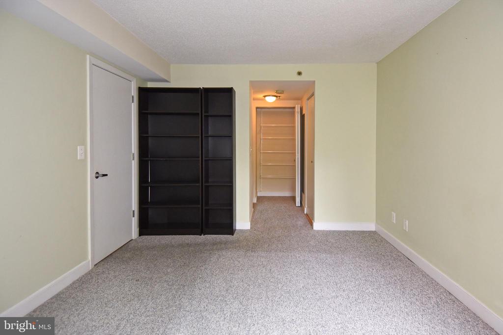 7500 WOODMONT AVENUE Unit: S311