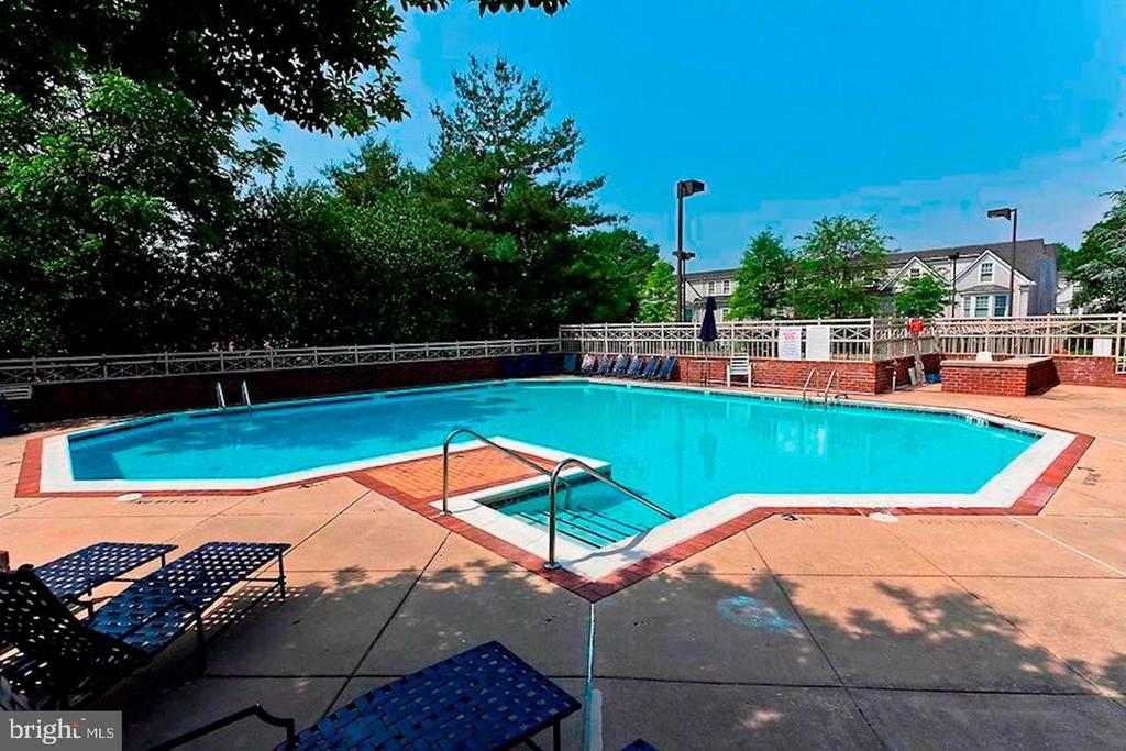 7500 WOODMONT AVENUE Unit: S311