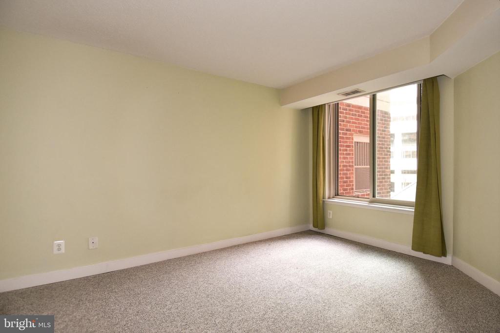 7500 WOODMONT AVENUE Unit: S311