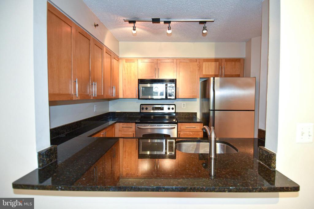 7500 WOODMONT AVENUE Unit: S311