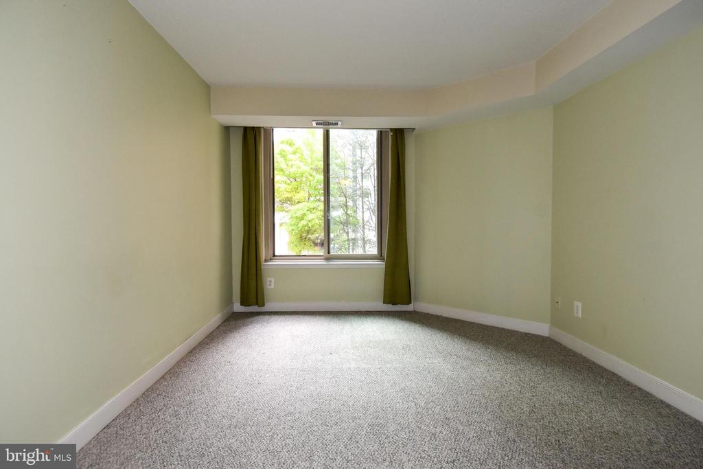 7500 WOODMONT AVENUE Unit: S311