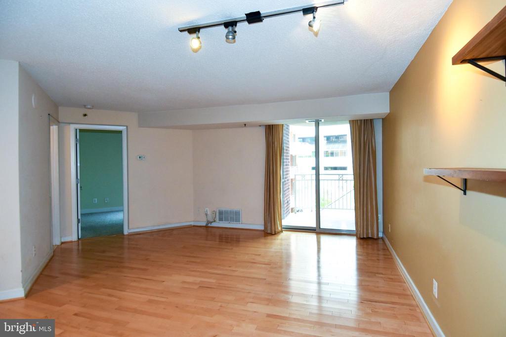 7500 WOODMONT AVENUE Unit: S311